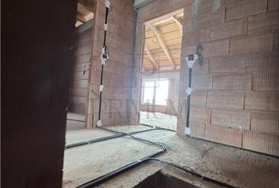 Duplex cu 4 camere cu Canalizare în Moșnița Nouă - 10