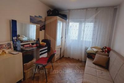 Apartament cu 3 camere 2 bai etaj 2 din 4 strada Slatina, Intre Lacuri - 3