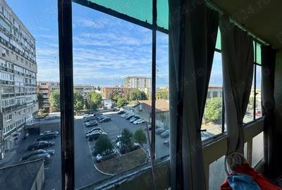 Apartament cu 3 camere decomandat în Polivalentă - 3
