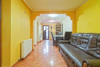 Casă cu 6 camere cu Teren 337 Mp în Central - 4