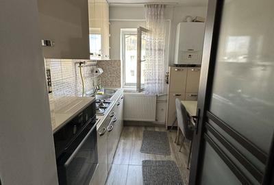Apartament cu 3 camere în Central - 1