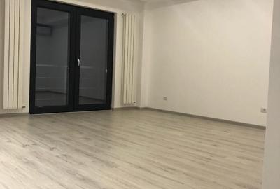 Spațiu comercial, de 100 mp, în Mazepa 2 - 2