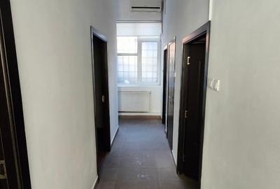 Spațiu comercial, de 1 mp, în Central - 5