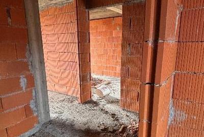 De Vanzare: Casa Tip Duplex cu Etaj ?i Pod4 Camere, 3 Bai - 4