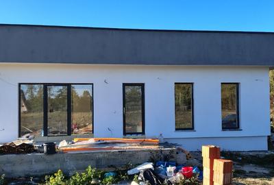 Casa Albota la doar 12 km de Pite?ti Lux la cheie Casa Albota la doar 12 km de Pite?ti Lux la cheie - 9