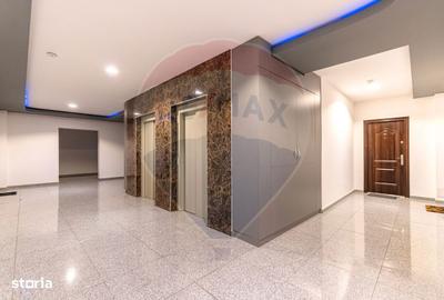 Apartament cu 3 camere decomandat în IAR - 17