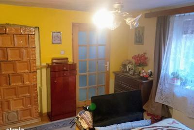 Casă cu 6 camere cu Teren 570 Mp în Ghirodei - 4