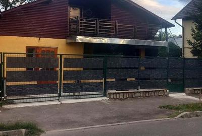 Casă cu 4 camere în Central - 1