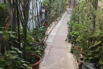 Casă cu 5 camere cu Teren 129 Mp în Rahova - 1