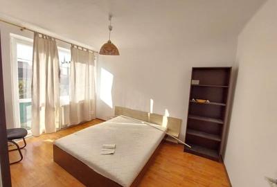 Apartament cu 2 camere decomandat, mobilat în Central