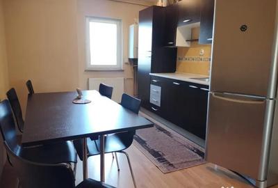 Apartament cu 4 camere semidecomandat în Calea București - 1