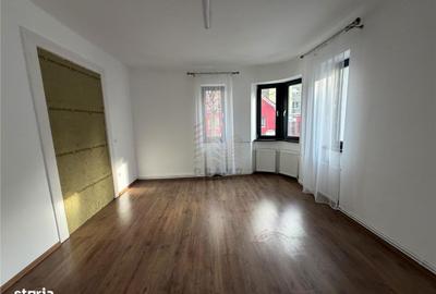 Casă cu 4 camere cu Teren 500 Mp în Independenței - 3