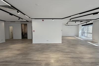 Birou, de 135.60000610352 mp, în Moșilor - 5