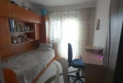 Apartament cu 3 camere decomandat în Cuzdrioara - 3
