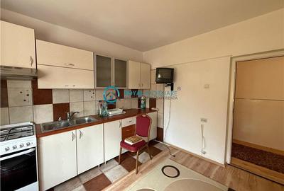 Casă individuală cu 8 camere cu Canalizare în Păulești - 9