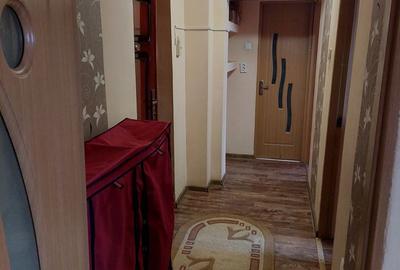 Apartament cu 2 camere decomandat în Rovinari - 1
