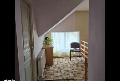 Casă cu 4 camere în Central - 4