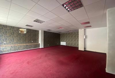 Spațiu comercial, de 70 mp, în Electroprecizia - 5