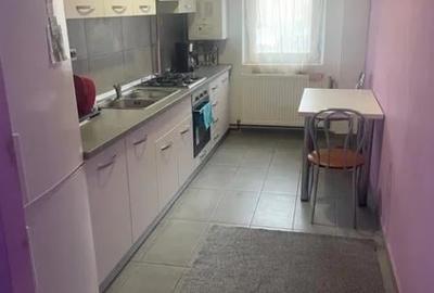 Garsoniera situata in zona Astra - 2