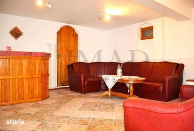 Casă cu 7 camere cu Teren 1020 Mp în Central - 6