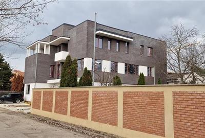 Casă cu 12 camere cu Piscina în Pipera