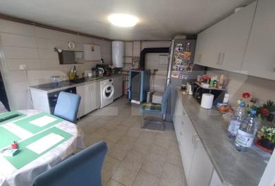 Casa 4 camere,200mp,teren 3000 mp,zona Livezile - 3