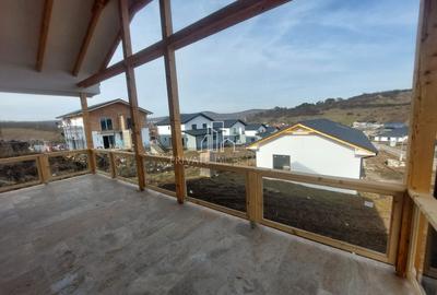 Casă individuală cu 4 camere cu Canalizare în Livezeni - 2