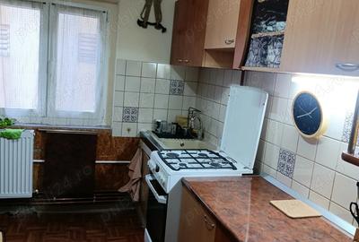 Apartament cu 5 camere decomandat în Central - 1