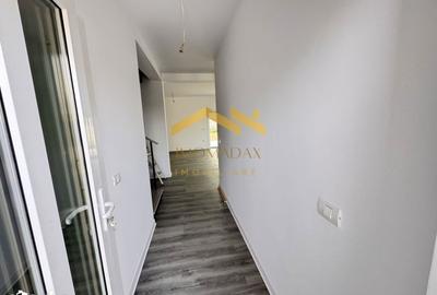 Casă cu 4 camere cu Teren 300 Mp în Sânmihaiu Român - 2