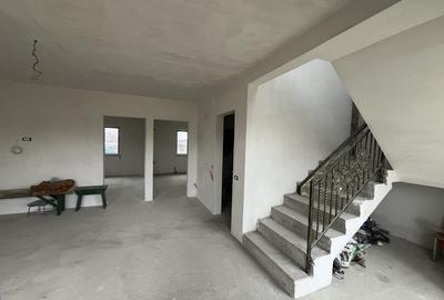 Casă individuală cu 4 camere cu Canalizare în Valu lui Traian - 2