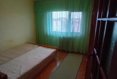 Apartament cu 3 camere decomandat în Lunei - 5