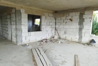 Casă cu 5 camere cu Teren 3800 Mp în Corlătești - 8