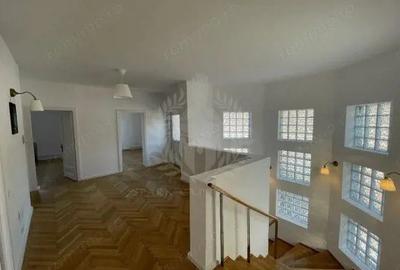 Casă cu 5 camere cu Teren 22 Mp în Central - 1