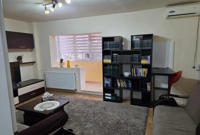 Apartament cu 3 camere decomandat în Craiovița Nouă - 8