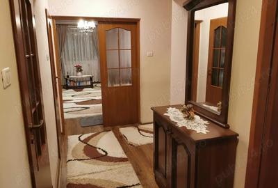 ZONA 300 - 2 camere decomandate, 64 mp utili, bloc 2003 - 2