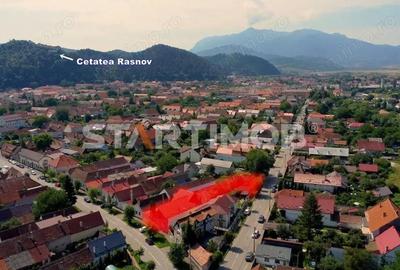 Casă cu 9 camere cu Canalizare în Florilor - 12