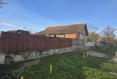 Casă cu 2 camere cu Teren 2643 Mp în Homorog - 4