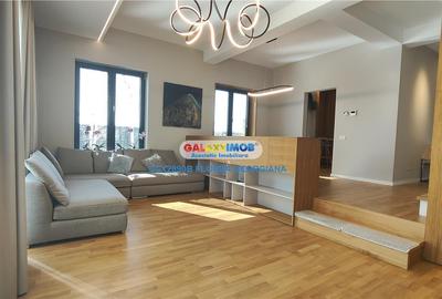 Casă cu 6 camere cu Teren 250 Mp în Central - 2