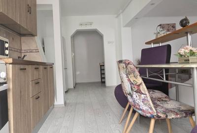 Apartament cu 2 camere decomandat în Exterior Vest