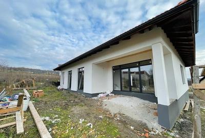 Casă cu Teren 1000 Mp în Moriști - 3