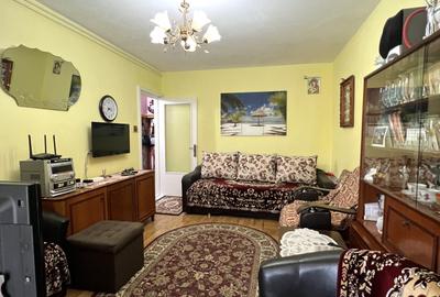 Apartament luminos 2 camere, decomandat, etaj 4 din 4, Micro 17 - 2