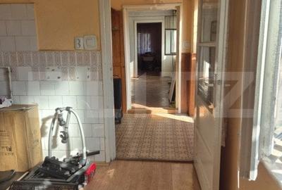 Casa cu 3 camere, zona 7 Noiembrie - 9