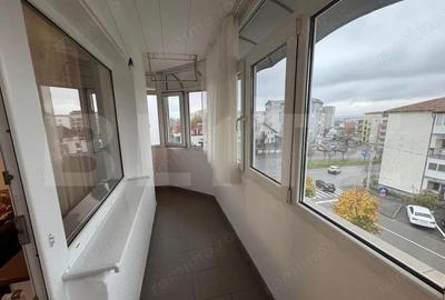 Apartament, 3 camere, 66 mp, zona Craiovita Noua - 8