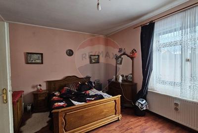 Casă cu 6 camere cu Teren 200 Mp în Central - 24