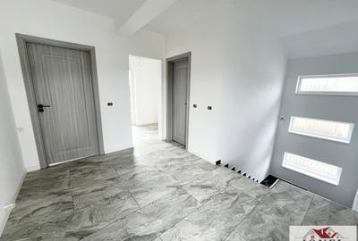 Casă individuală cu 5 camere cu Teren 420 Mp în Est - 1