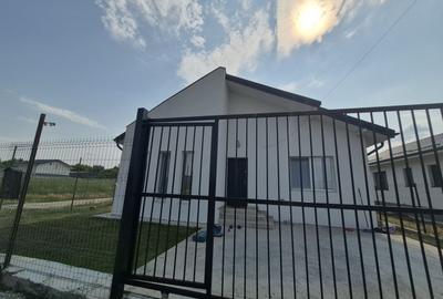 Casă individuală cu 4 camere cu Canalizare în Chiajna - 1