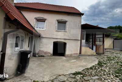 Casă cu 3 camere cu Teren 1180 Mp în Săsciori - 2