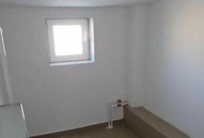 Casă cu 5 camere cu Canalizare în Vatra Luminoasă - 2