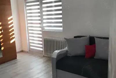 Inchiriez garsoniera Zorilor, str Pasteur, zona UMF - 1