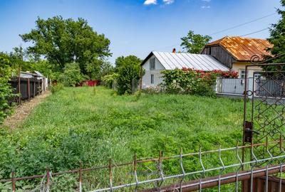 Casa renovata, spatiu pentru familie si gradina - Moinesti - 2